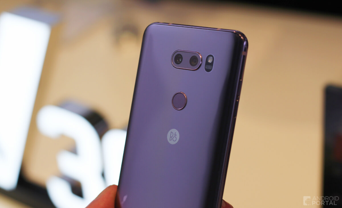 LG V30
