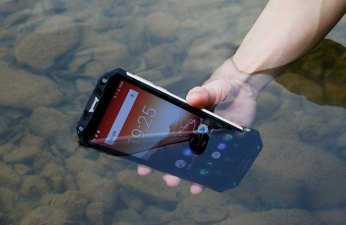 Oukitel WP2