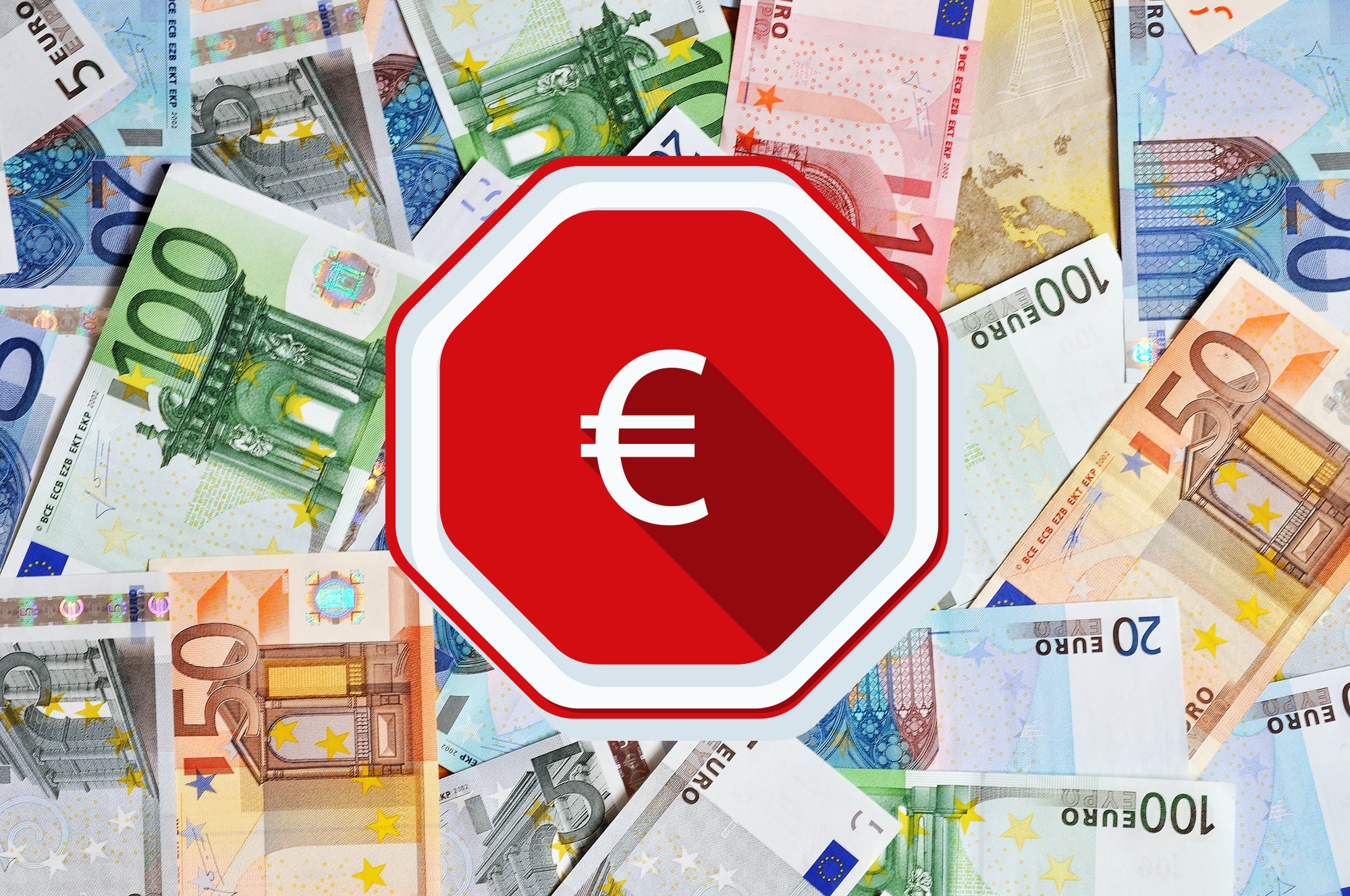 Okay fón inkasuje platby aj po zrušení služieb, zákazníci sa obracajú na banky